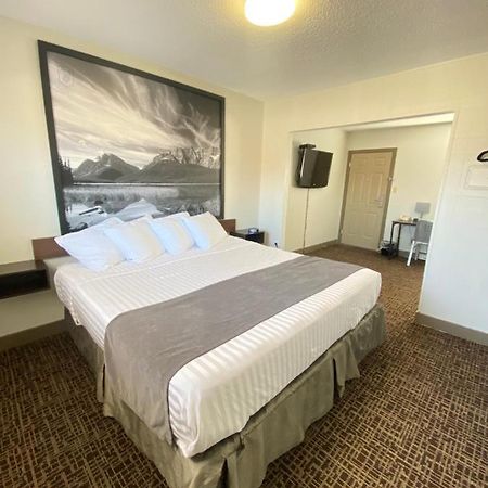 Super 8 By Wyndham Penticton Motel Ngoại thất bức ảnh