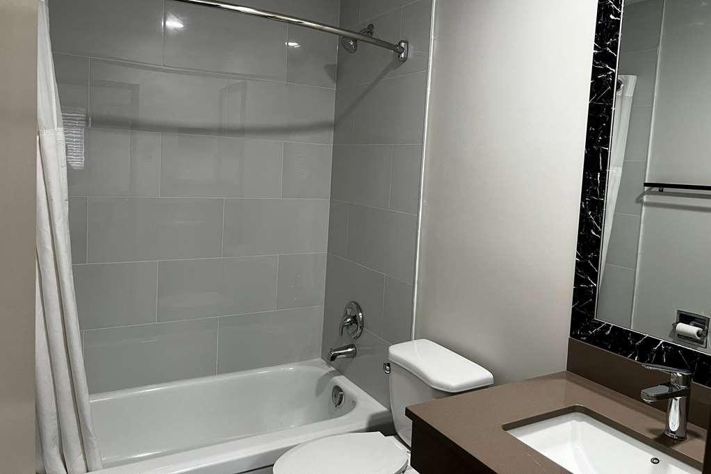 Super 8 By Wyndham Penticton Motel Ngoại thất bức ảnh